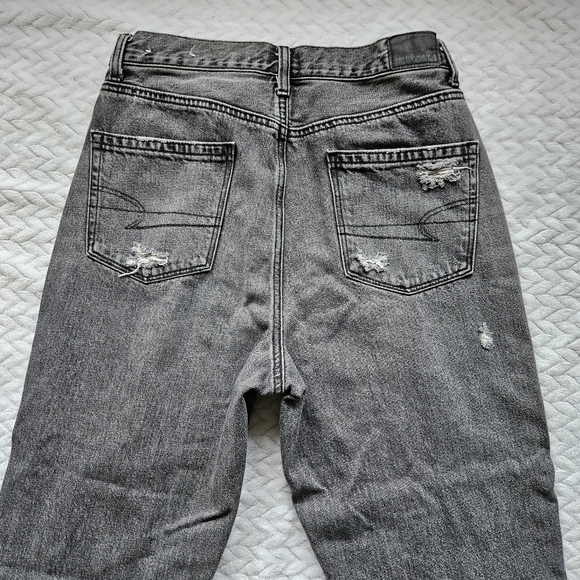 AEO Highest Rise Mom Jean Distressed Gray Size 6 Long - Picture 8 of 14